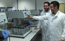 Mark Hammond, CEO of Melbourn Scientific  (left) and Mark Copley (right) with one of the eight Copley Scientific tablet dissolution testers delivered to Melbourn Scientific
